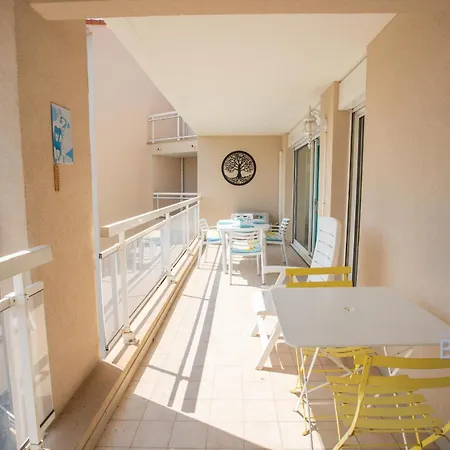 Elegant 2p Avec Piscine, Garage Et Ac