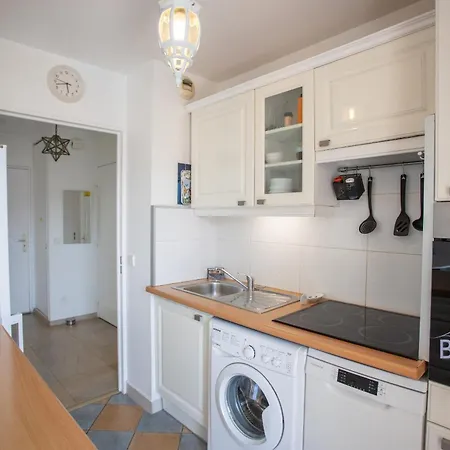 Elegant 2p Avec Piscine, Garage Et Ac Lägenhet